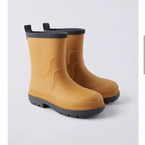 ZARA Lined Wellies Rain Boots Yellow Size 30 or 12